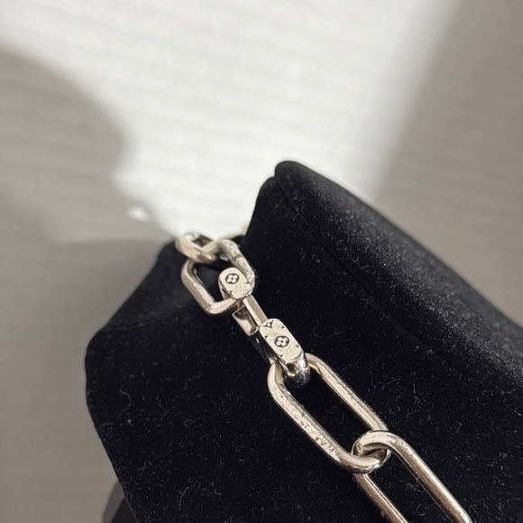 LIMITED LOUIS VUITTON BIG Multicolor Chain Link Necklace - Picture 4 of 10